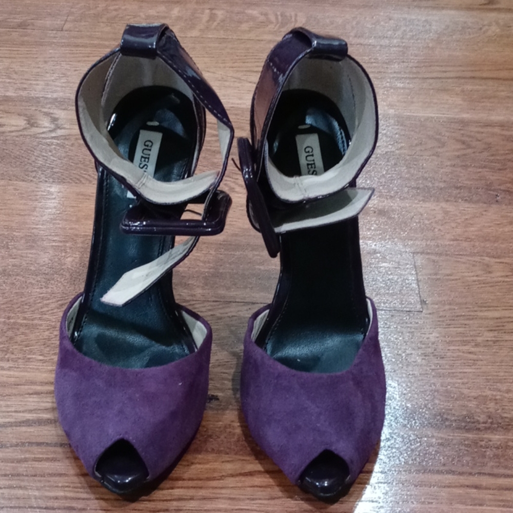 Guess purple suede and patent heels with ankle str